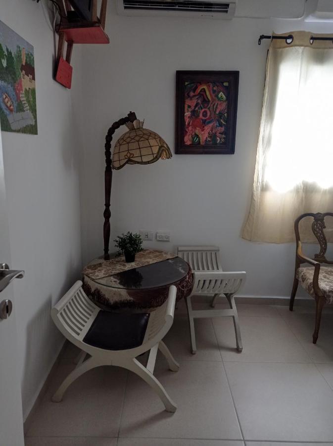 New! Great Location! Vibrant Downtown, Talpiot Market, Flea Market, Carmel Beach, Close To Everywhere Leilighet Haifa Eksteriør bilde