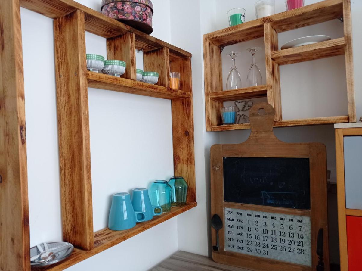 New! Great Location! Vibrant Downtown, Talpiot Market, Flea Market, Carmel Beach, Close To Everywhere Leilighet Haifa Eksteriør bilde