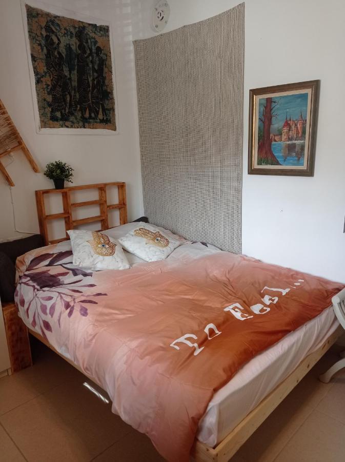 New! Great Location! Vibrant Downtown, Talpiot Market, Flea Market, Carmel Beach, Close To Everywhere Leilighet Haifa Eksteriør bilde